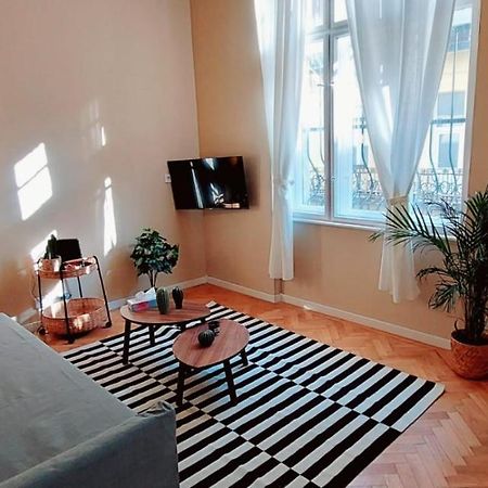 A+ Budapest Downtown Apartments Akacfa Екстер'єр фото