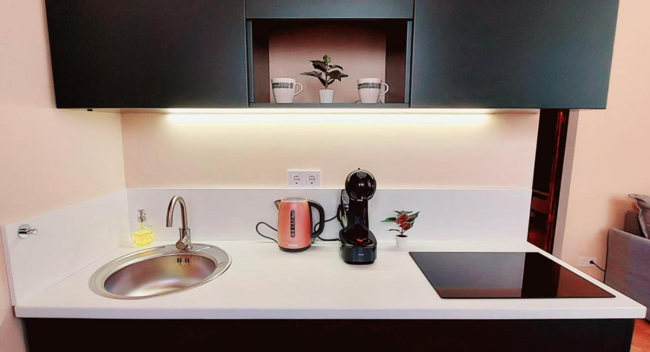 A+ Budapest Downtown Apartments Akacfa Екстер'єр фото