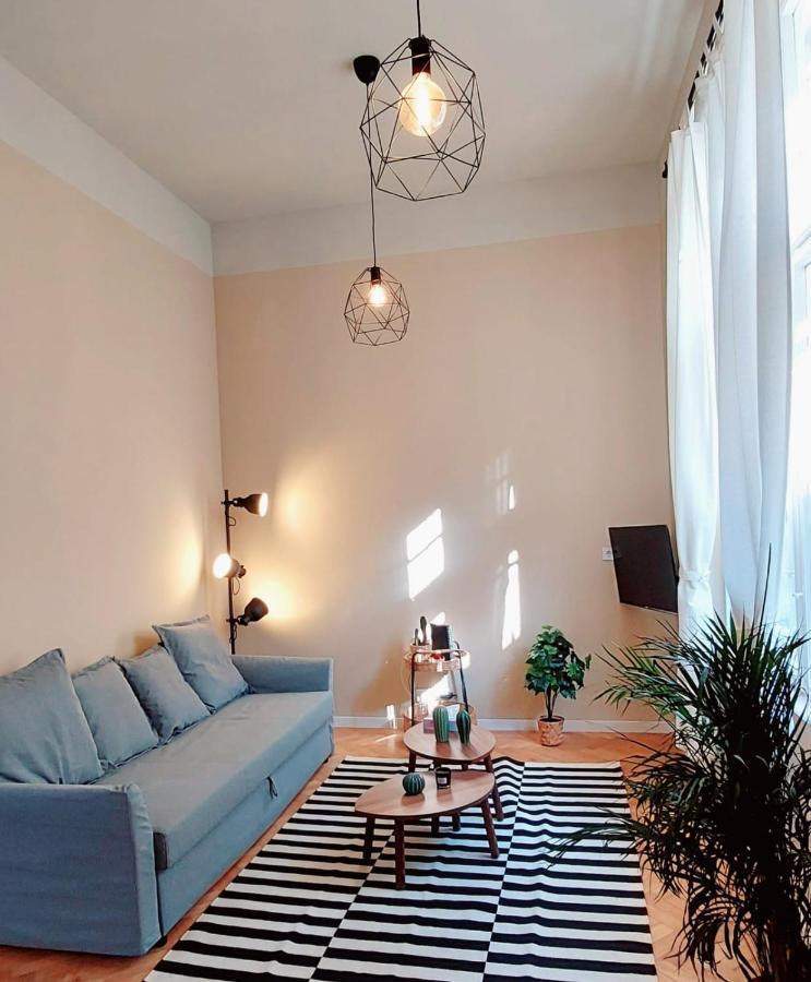 A+ Budapest Downtown Apartments Akacfa Екстер'єр фото