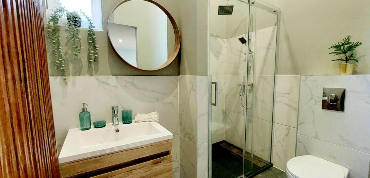 A+ Budapest Downtown Apartments Akacfa Екстер'єр фото